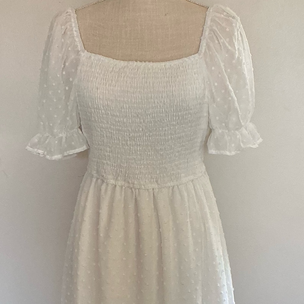 Elegant White Puff Sleeve Dress